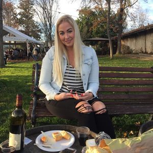 Meet your Posher, Cristina